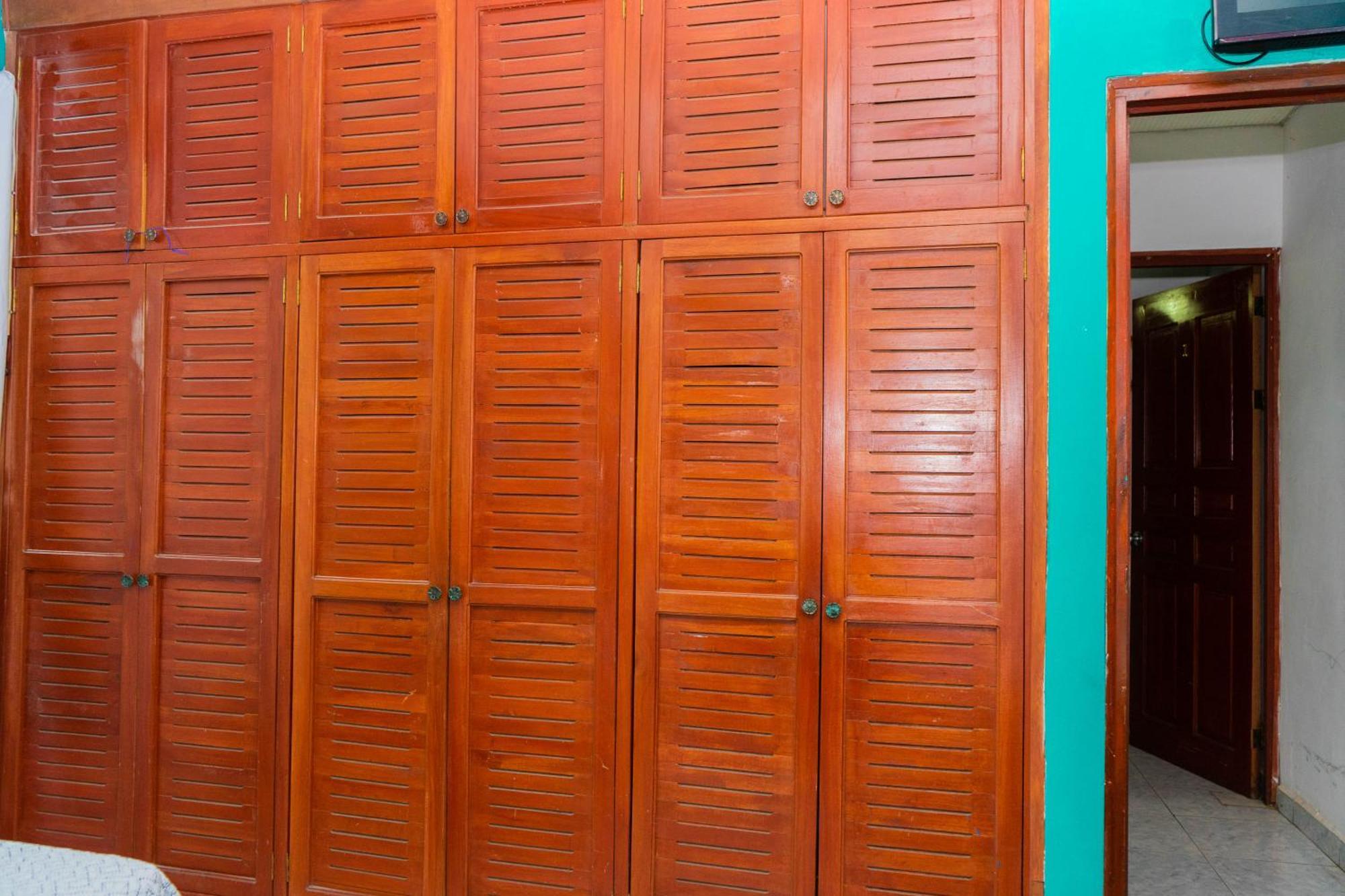 Hostal Familiar Argenal - David Exterior photo